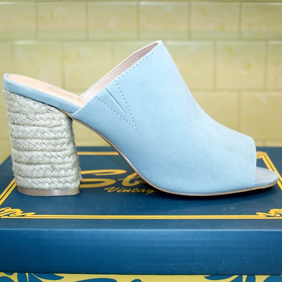 Raffia Heel Powder Blue Suede Leather Mule NIB - Picture 3 of 8